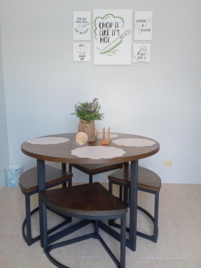 Michand Guest Apartments- Cozy One Or Two Bedroom- 5 Walk Minutes From Airport 10 Mins Drive To Oistins Or Beach Christ Church Buitenkant foto